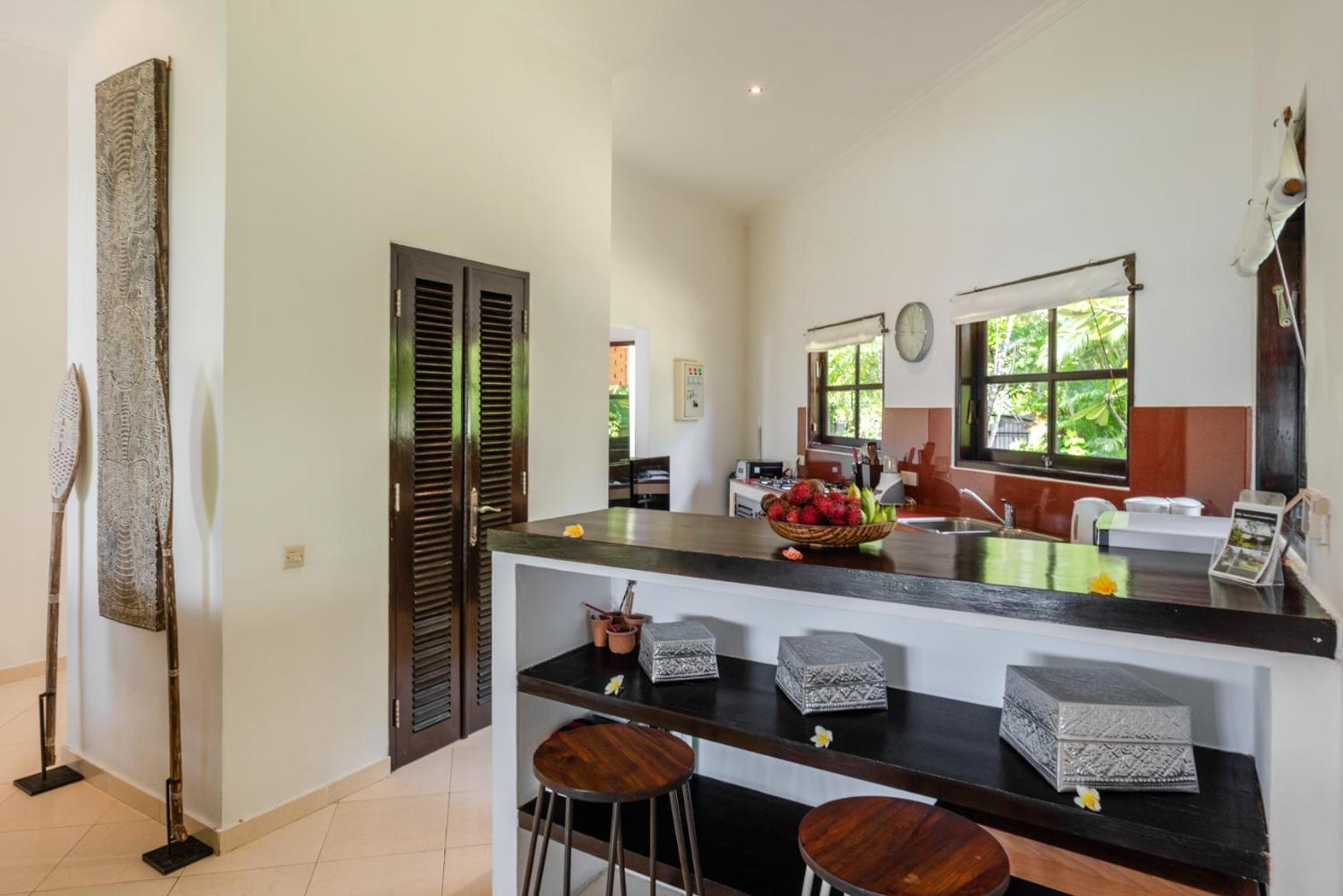 Gorgeous Beachfront Villa Lovina Banjar  Buitenkant foto
