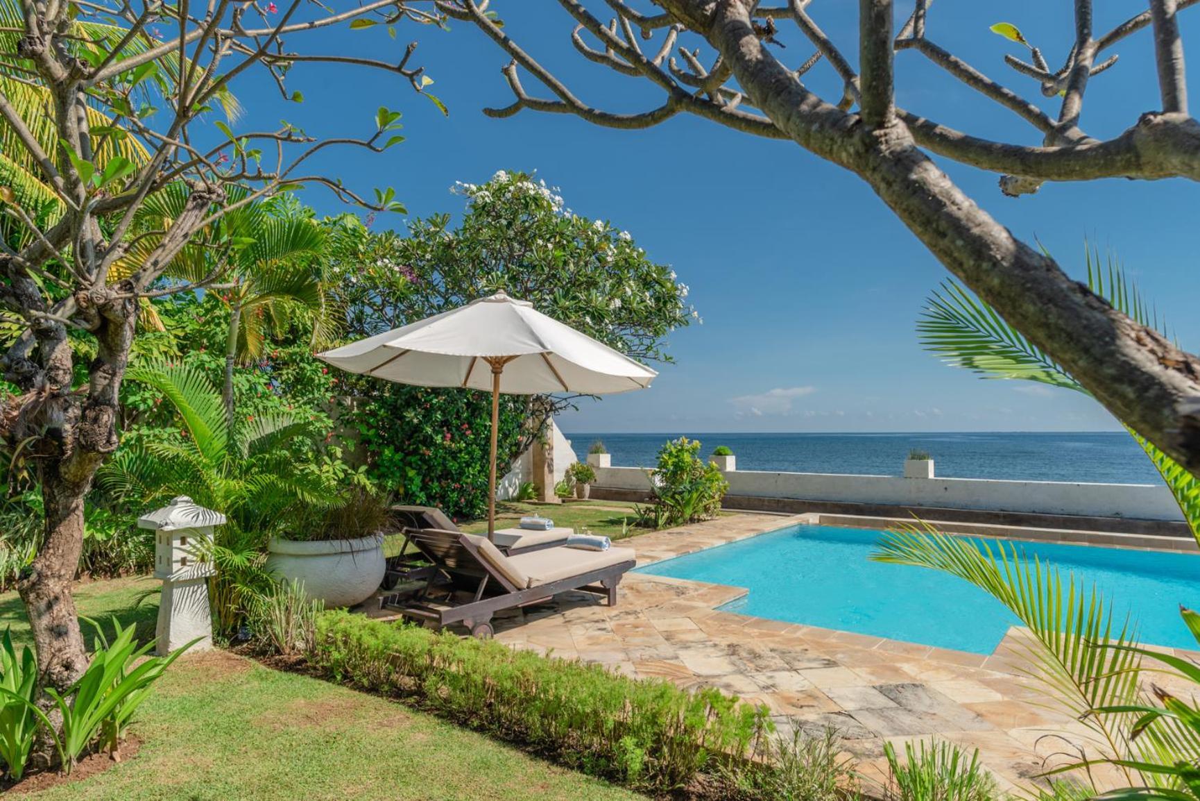 Gorgeous Beachfront Villa Lovina Banjar  Buitenkant foto